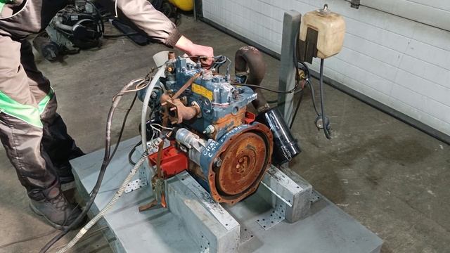 Двигатель Kubota D850 №214320
