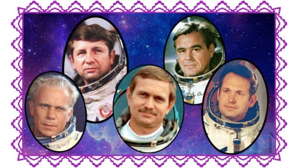 Космонавты на кладбище Леониха.