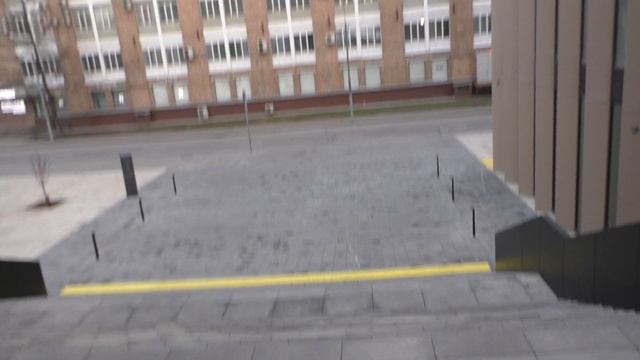МОСКВА. БУМАЖНЫЙ ПРОЕЗД. БЕЛЫЙ АНГЕЛ В БОЛЬШОМ ГОРОДЕ...