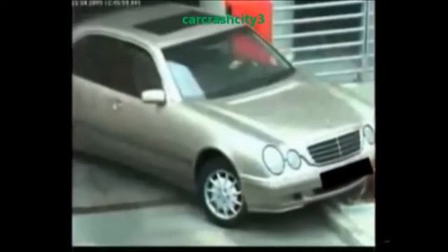 CAR CRASH VIDEOS  (996)