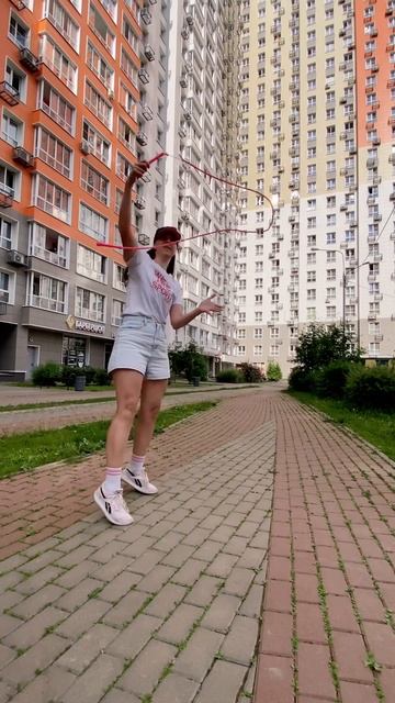 Манипуляции со скакалкой. #скакалка #jumprope #skipping #скиппинг #трюкисоскакалкой #jumpropeskills