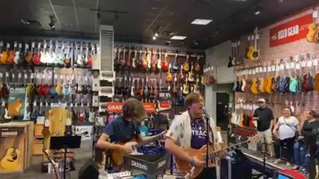 Backseat and Apple Pie 6Clicks Band live 2023