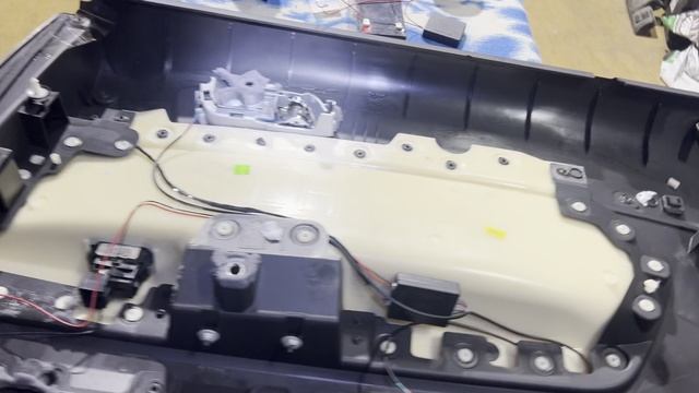 Амбиентная подсветка салона от компании Elden
Контурная подсветка салона Ford Explorer 5