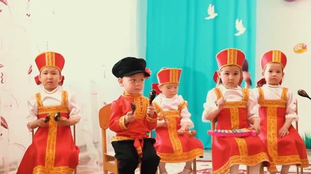 "Озарная полька" саз аспабында ойнау. Аудандық "Айгөлек" балалар шығармашылық фестивалі