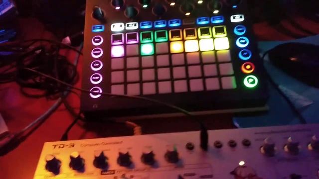 Sofita jam - give me peace- circuit, volca fm, bass, sample, mininova, td-3