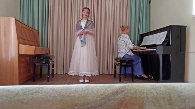 Велиева Эльвина, русская нар.песня Как в лесу, лесочке, Детская песенка П.И.Чайковский.mp4