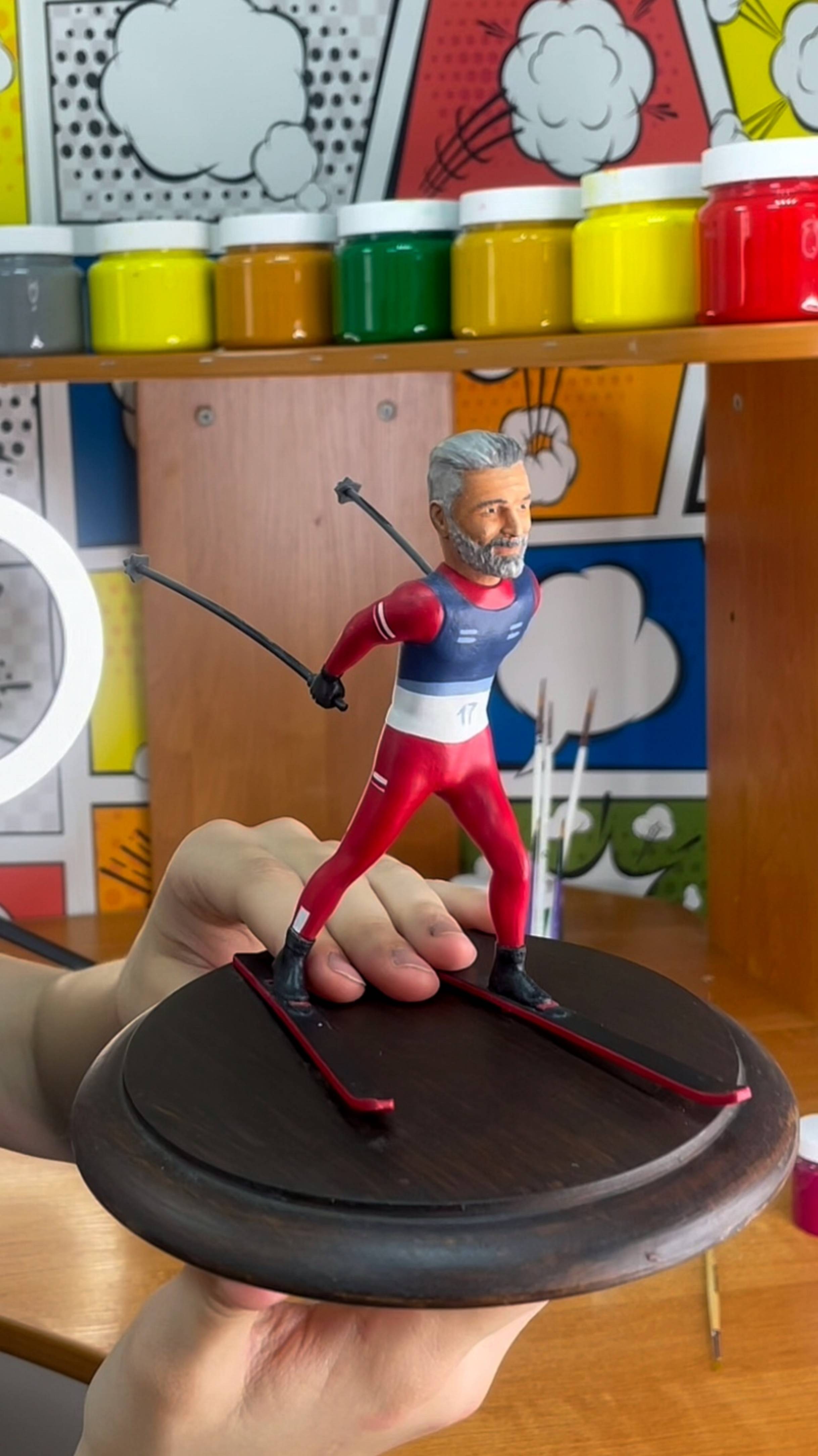 Мы расписываем фигурки вручную 🎨 Да, как художники эпохи Ренессанса 😁