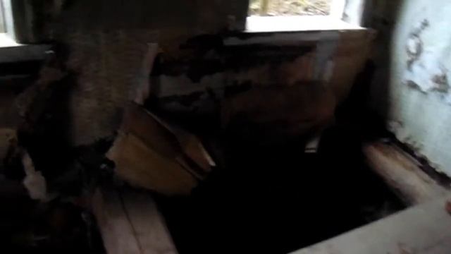Заброшенный дом в деревне Рожки