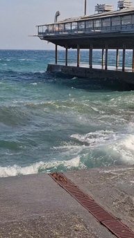 ЯЛТА. ШТОРМ НА МОРЕ. НАБЕРЕЖНАЯ. КРЫМ. #крым #ялта