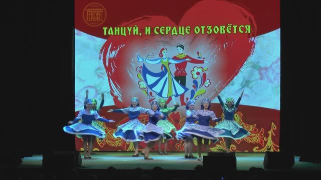 Ансамбль народного танца Пламя. Весёлые девчата