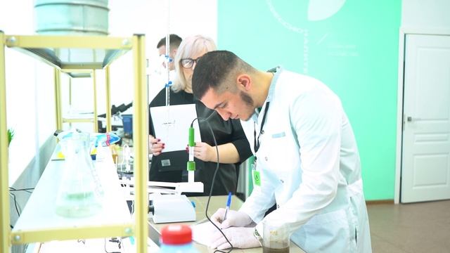 Профессионалы 2025