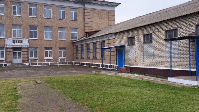 Школа имени " Молодой Гвардии"
г Ровеньки, Луганская обл...