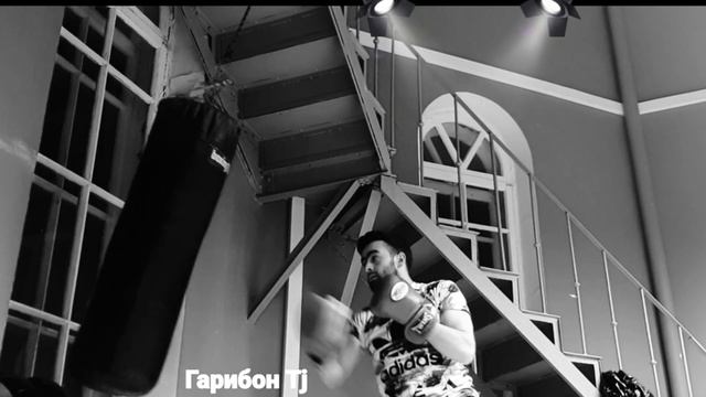 Агар нарафтам💔фикр накун касе маро намехост😑