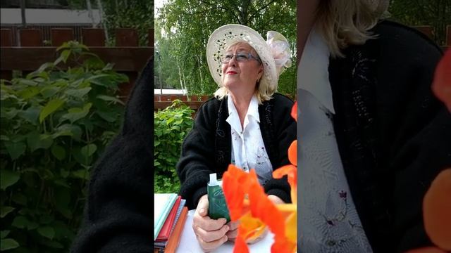 И.Северянин С крестом сирени