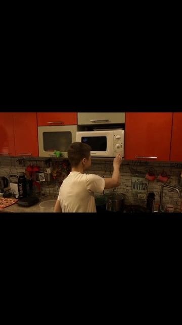 ешь утром и ночью