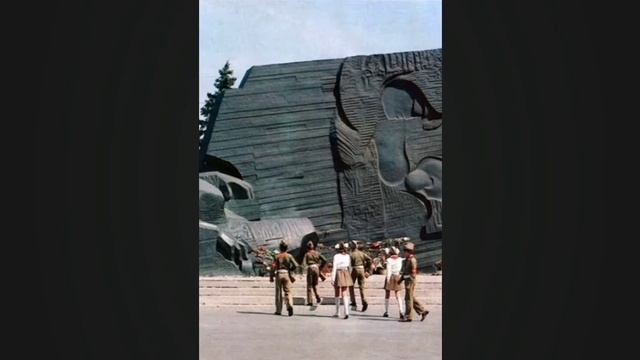 14 Памятник Славы