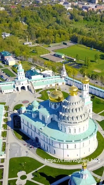 Воскресенский собор Новоиерусалимского монастыря, Истра⛪️🌳https://t.me/vzgliani_blog #travel #видео