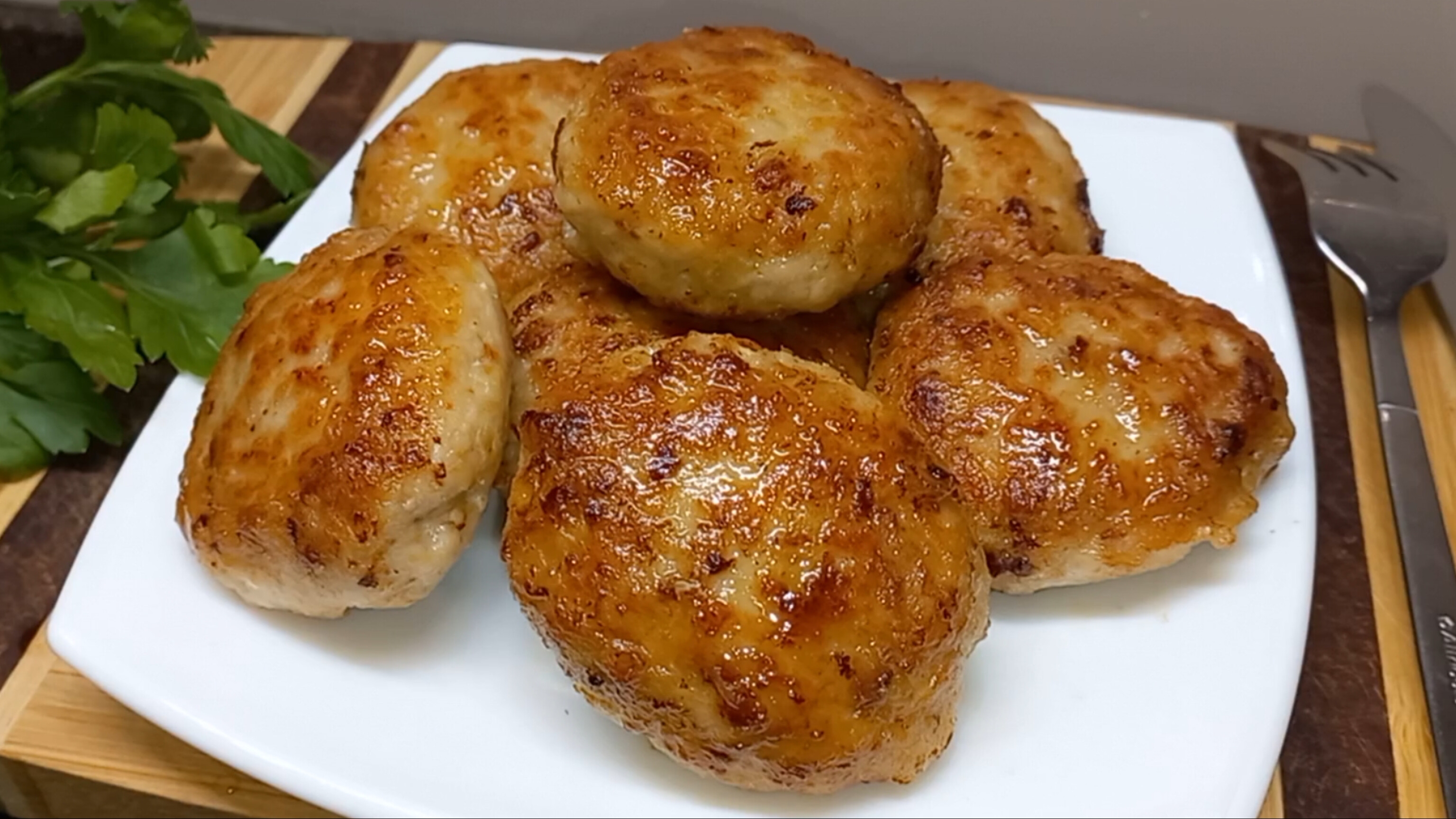 КУРИНЫЕ КОТЛЕТЫ Вкусные сочные домашние КОТЛЕТЫ ИЗ КУРИНОГО ФАРША на сковороде