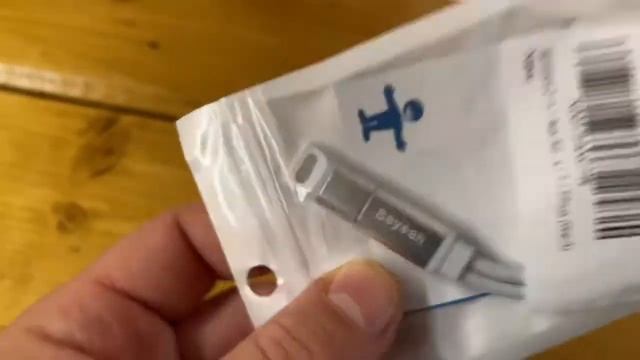BEYEAH  Lightning 2 in 1 adapter for iPhone