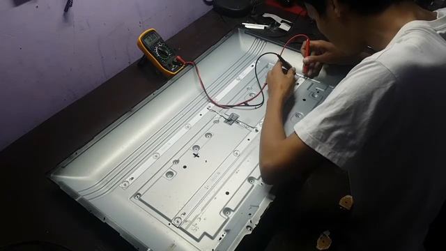 TCL 32inch no backlight...
