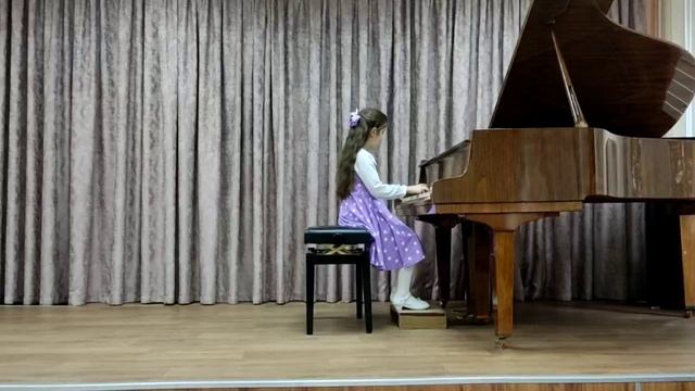 Грасёва  Варвара,  фортепиано,  8  лет