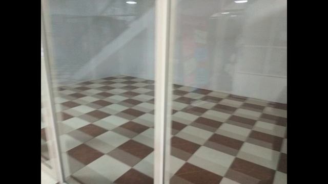 Торговый павильон в торговом комплексе. Товары для дома и авто, кафе