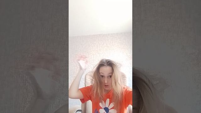 Аня делает рум тур