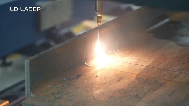 Лазерная резка двутавровой балки. Станок LDlaser H6