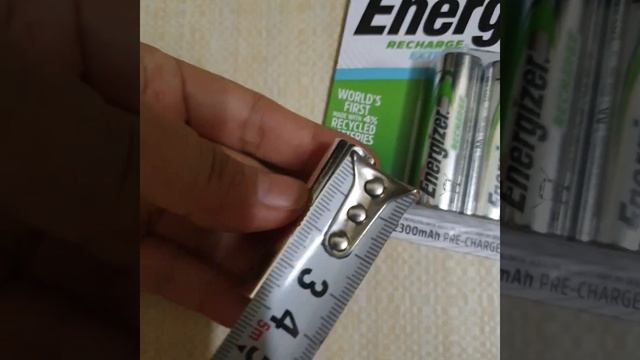 Pin tiểu lớn hay còn gọi là pin đũa loại sạc được Energizer AA dung lượng 2300 mAh