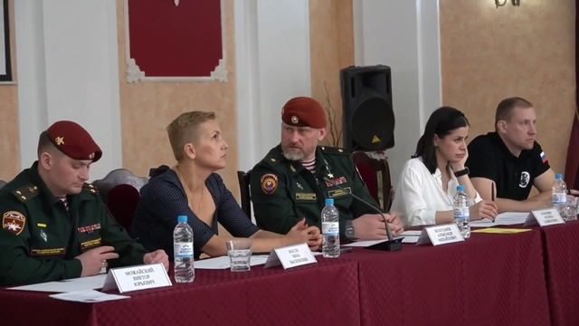 Герой России генерал-майор Александр Белоглазов встретился с кадетами