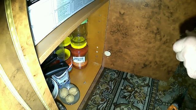 Можно ли и как поменять мебельные ПЕТЛИ  на петли с доводчиком.