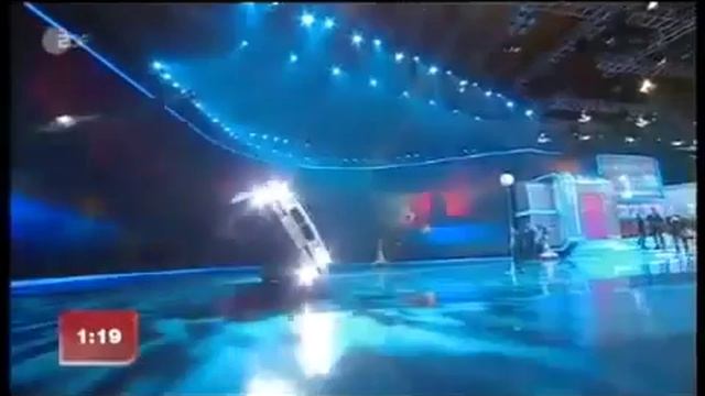 На двух колёсах по студии реально 2013
