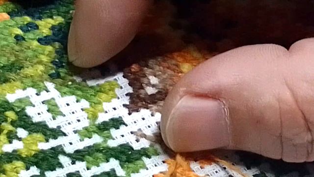 Вышивка крестиком. Как делаю сложение в 3 нити. Закрепление, лицо и изнанка. А что у вас в пяльцах?