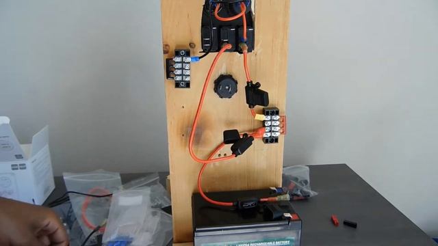 Miady 16AH LiFePo4 DIY Solar Generator Build