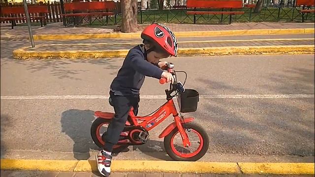 Первые шаги самостоятельной езды на двух колесиках
