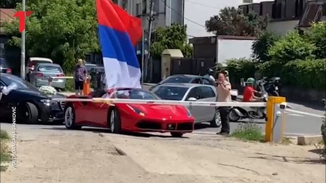 Zar sa tolikim šlicem u Hram Sv. Save?! Neprikladna venčanica Đanijeve snajke za crkveno venčanje