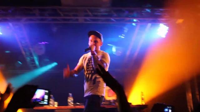 St1m - Сестрёнка (Зал Ожидания 13.03.2013 )