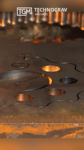 Резка углеродистой стали 25 мм на высокомощном лазерном станке Senfeng