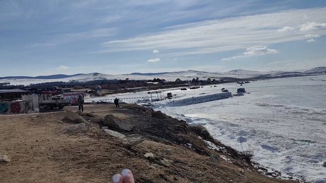 Байкал.Ольхон.Первый раз едем по ледовой переправе на машин