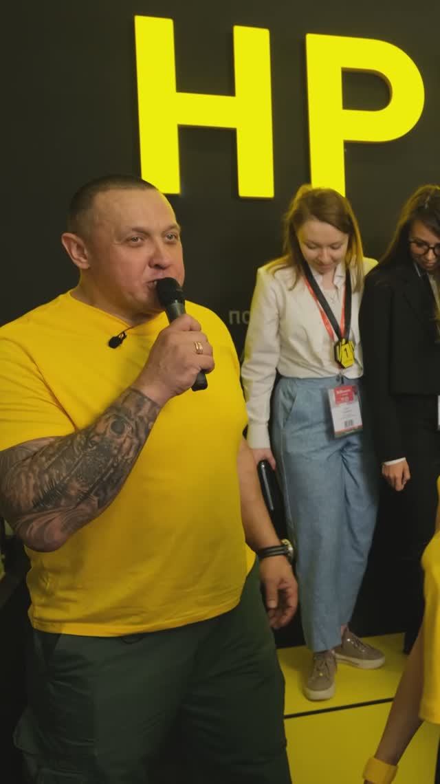 Михаил Кокляев на MosBuild 2025 стенд KRAFTER, HPL – ЭТО СИЛА