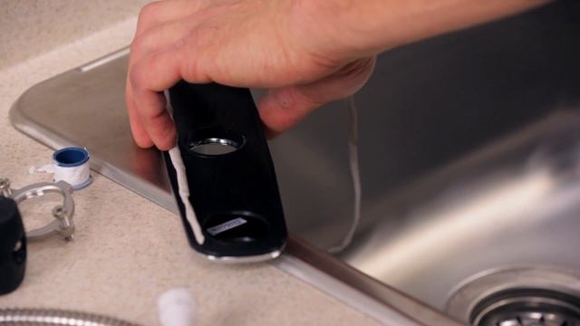 How to Install a Kitchen Faucet | RONA
