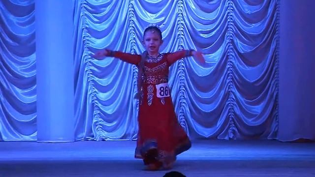 Зажигательный танец Маленькая индианочка