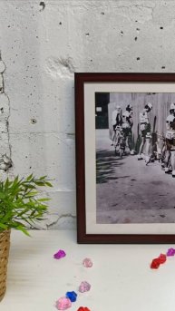 Картина на фотобумаге в рамке и паспарту