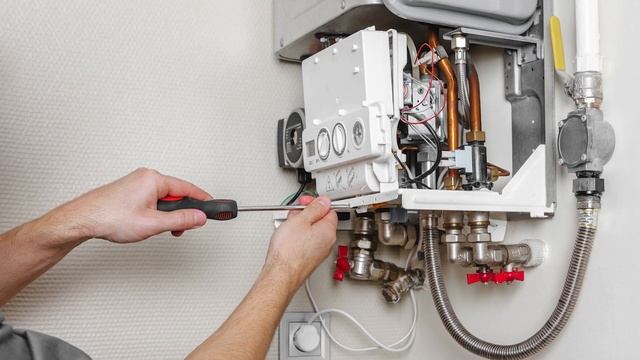 Чем ОТАПЛИВАТЬ загородный дом: ГАЗОМ или ЭЛЕКТРИЧЕСТВОМ?