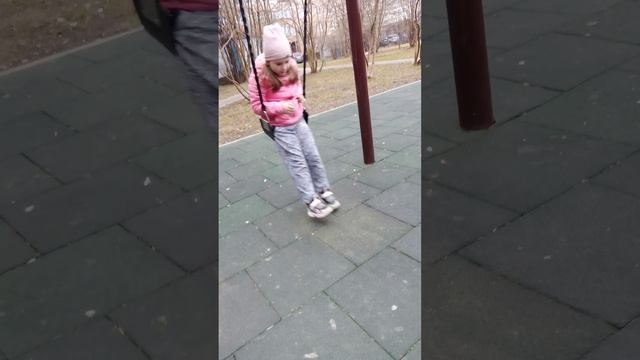 VID_20250404_170354.mp4