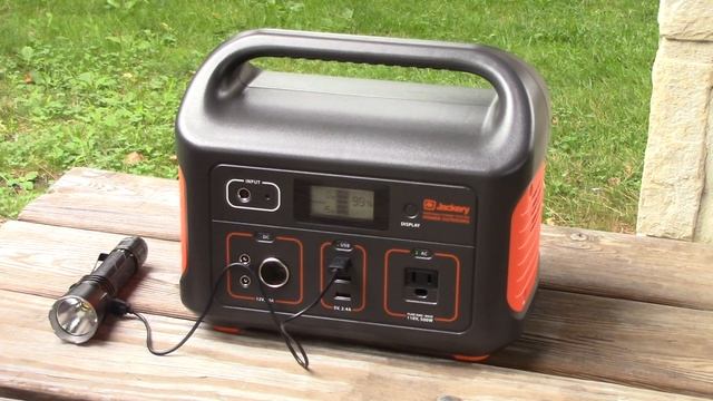 NEW! Jackery Explorer 500 + Solarsaga 100W Solar Panel: First Impressions - Preparedmind101