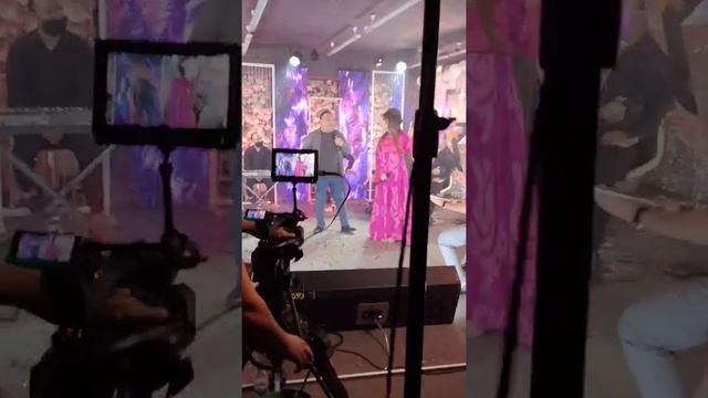 Али Ниязимбетов ft. Манзура - "Унутсайдим о сени", "Азизим". Съёмки прошли на ура!