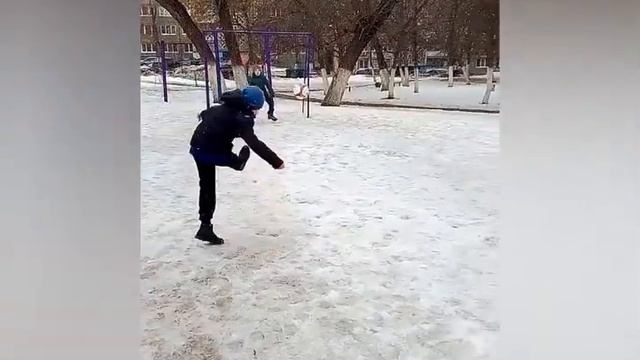 Просмотр ВРАТАРЯ в аНкал.