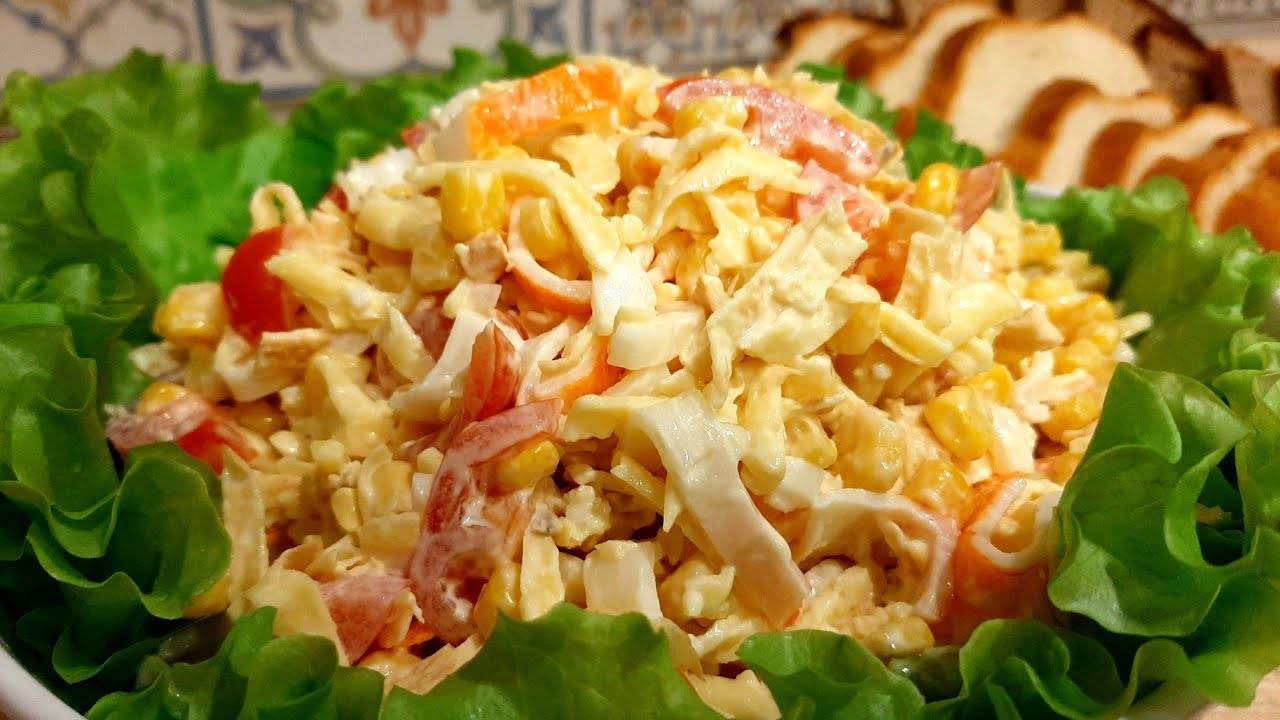 Многим нравится этот КРАБОВЫЙ Салат с Яичными блинчиками. Как приготовить крабовый салат?