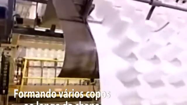 Como é Feito o Copo Plástico | Por Dentro da Fábrica 🥤